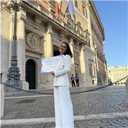 Laureata in Giurisprudenza, offro lezioni personalizzate di diritto, preparazione esame, aiuto compiti e correzione tesi di laurea